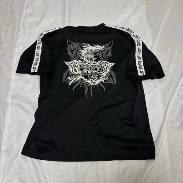 “Unknown” Oriental Dragon Print Tee