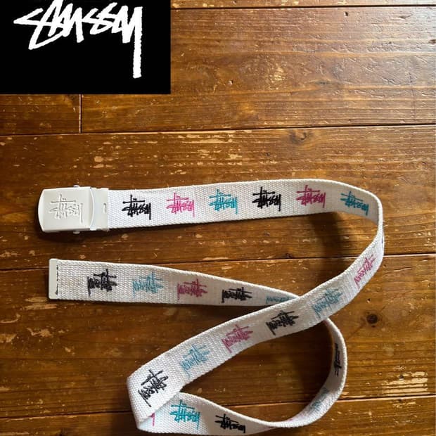 2013s 스투시 멀티 컬러 로고 웹 벨트 화이트