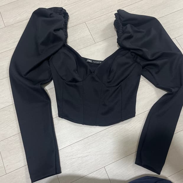 자라 크롭 긴팔