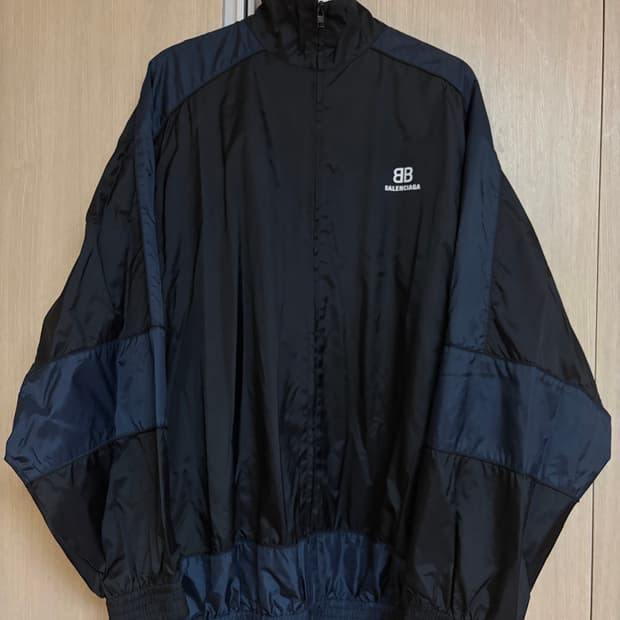 [46/105-100] 발렌시아가 블루블랙 트랙자켓