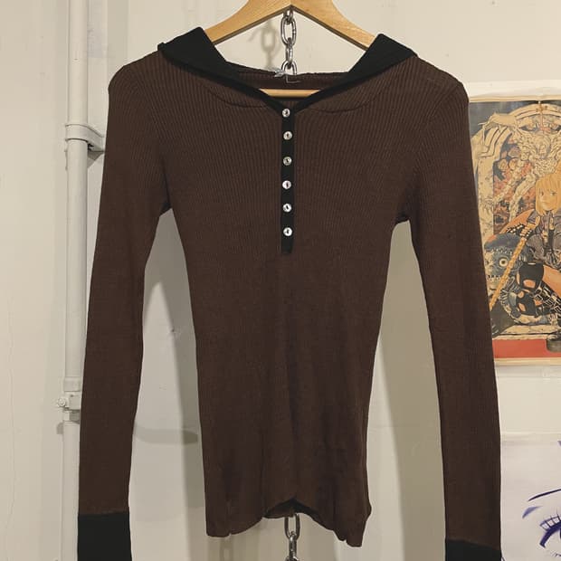 자개 단추 딥브라운 골지 후드 니트