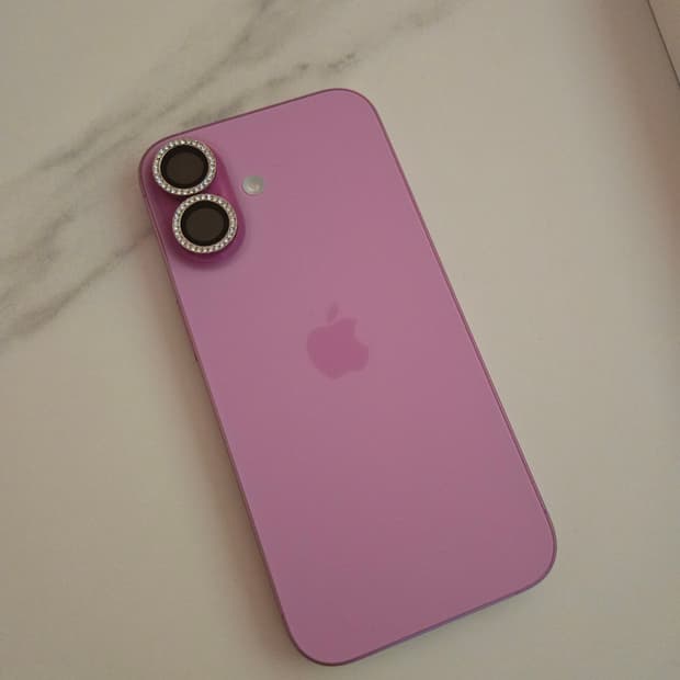 아이폰 16 핑크 256기가 + casetify 카메라렌즈 젬스톤
