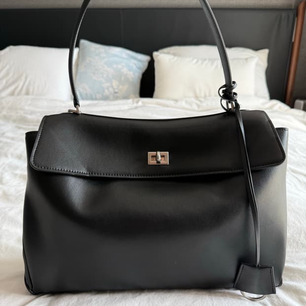 여성 스퀘어 소가죽백