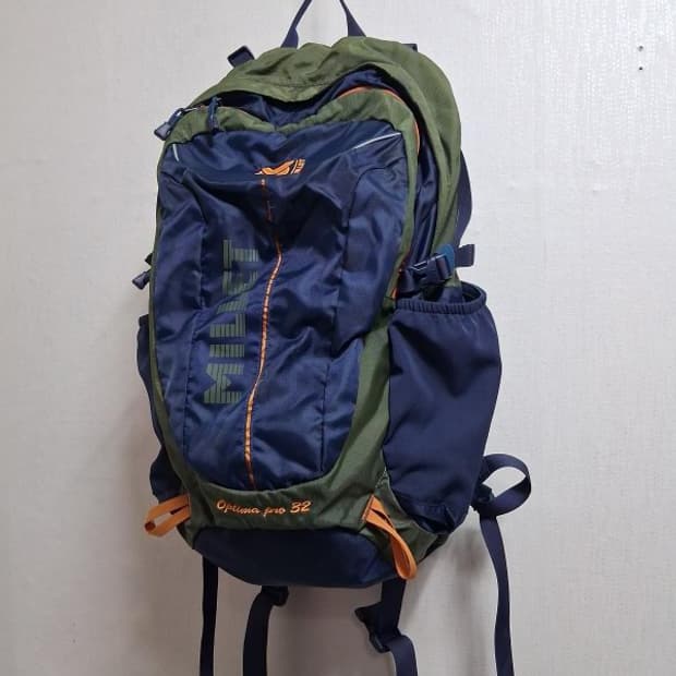 MILLET 밀레 32 L등산 배낭 컨디션최고

국내 밀레정품 32L짜리