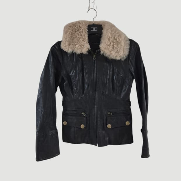 바나나리퍼블릭 여자 가죽자켓