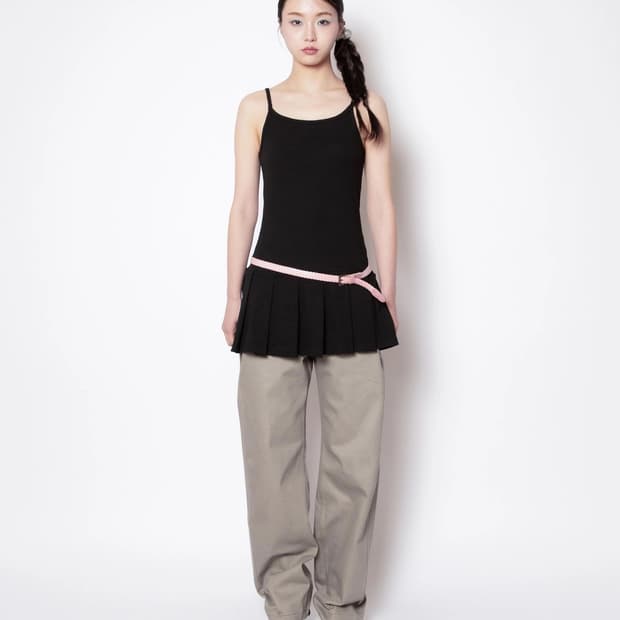 온스카 플리츠 미니 레이어드 원피스 블랙