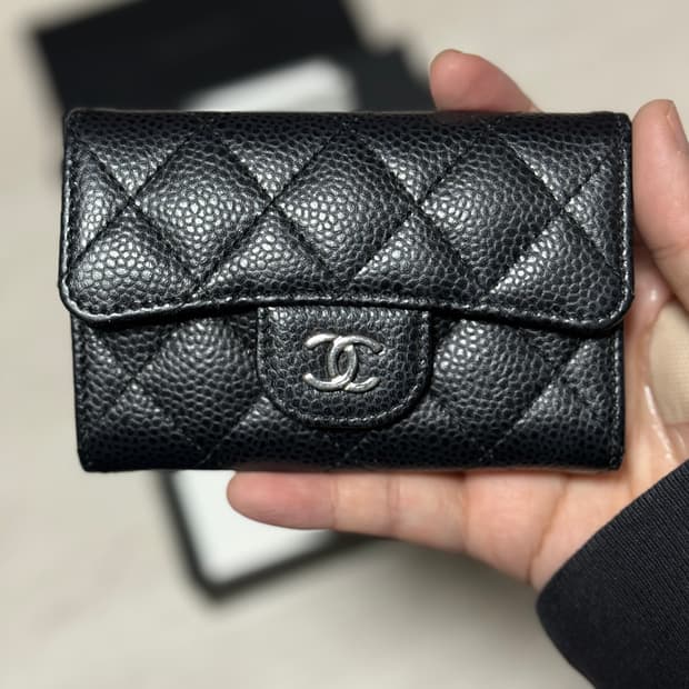 샤넬클래식 똑딱이 카드지갑 은장 