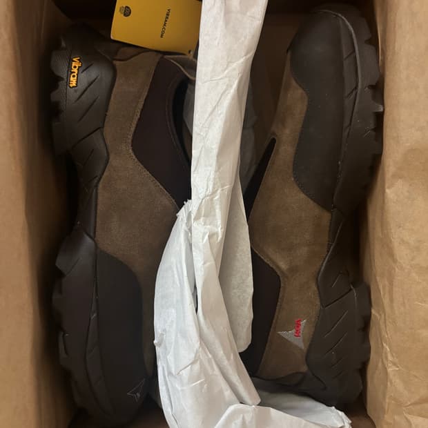 Roa hiking slip on brown 285
