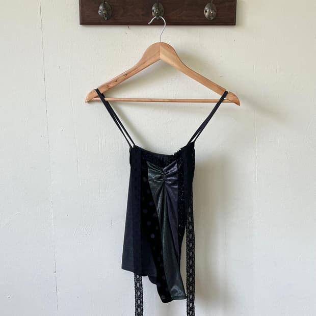 axes 로브 도트 슬리브리스