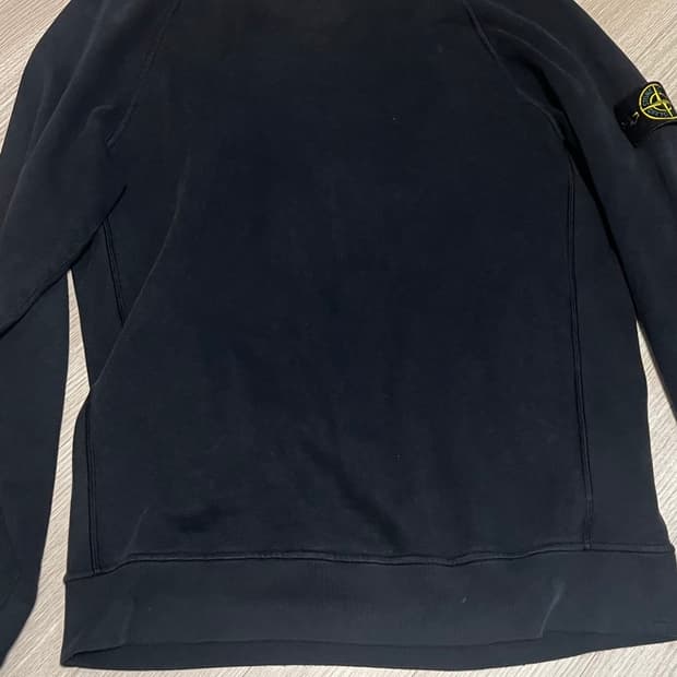 스톤아일랜드 맨투맨 블랙(L사이즈)