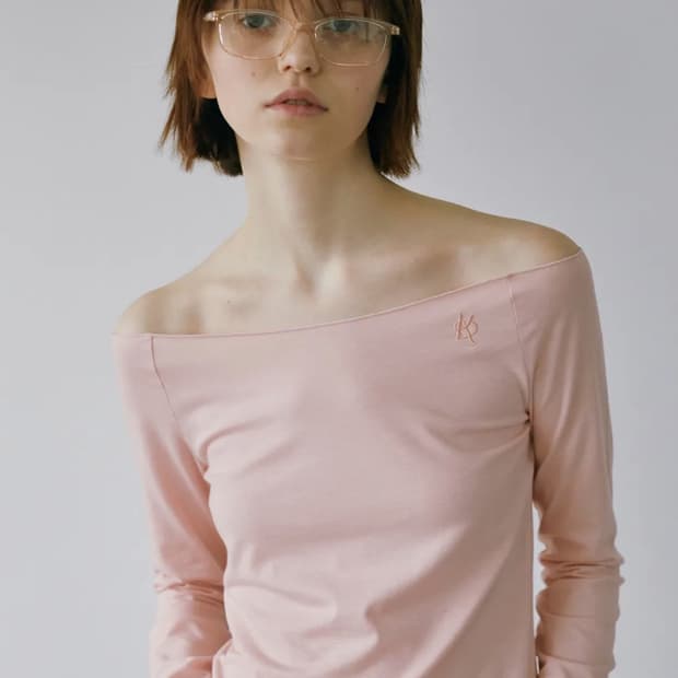 큐피도 오프숄더 티셔츠 살몬