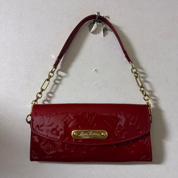 루이비통 베르니 클러치 솔더(참 포함)