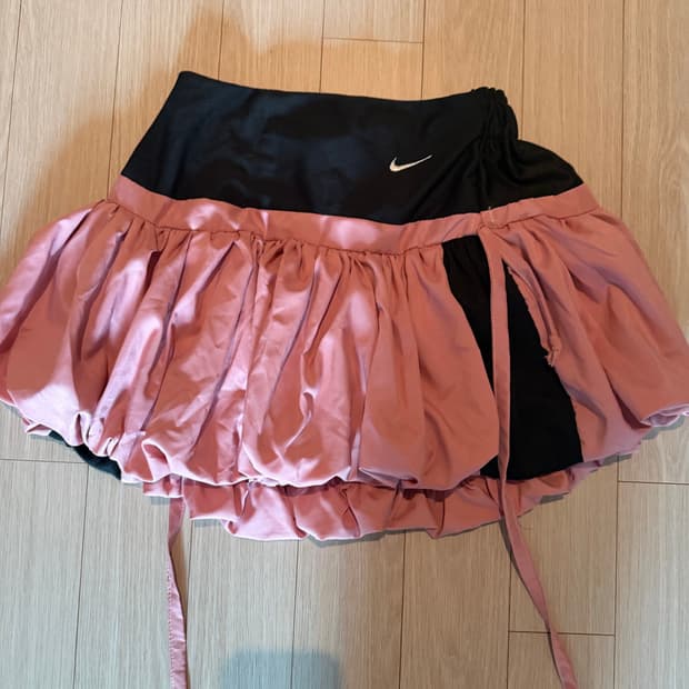 나이키 빈티지 플레어 퍼프 스커트