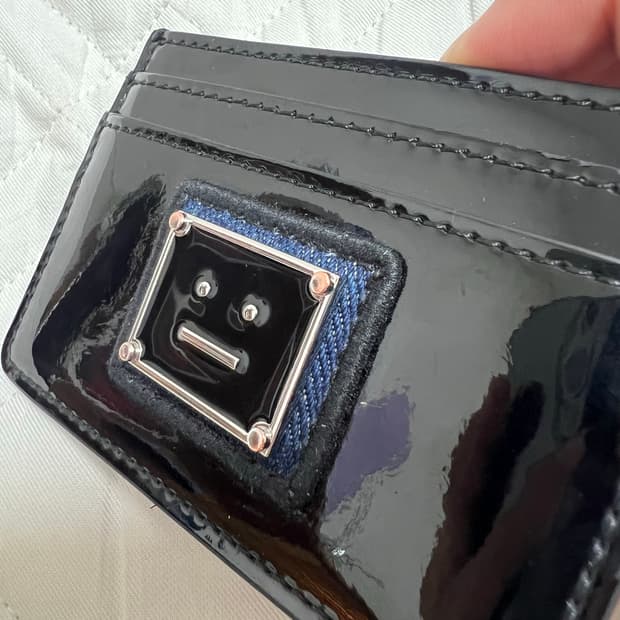 아크네 스튜디오 카드지갑