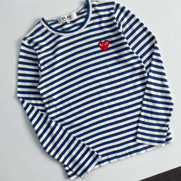 Comme des Garcons  꼼데 가르송 와펜 보더티