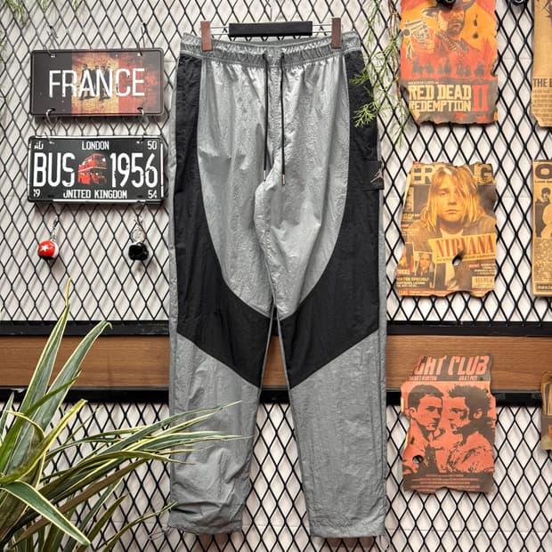 조던 플라이트 우븐 조거 팬츠 사이드 트랙 포인트 블랙 그레이