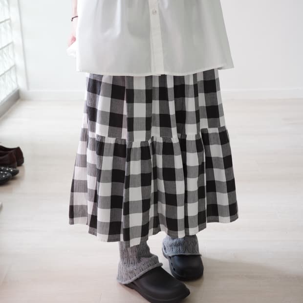 Close 7 check shirring skirt