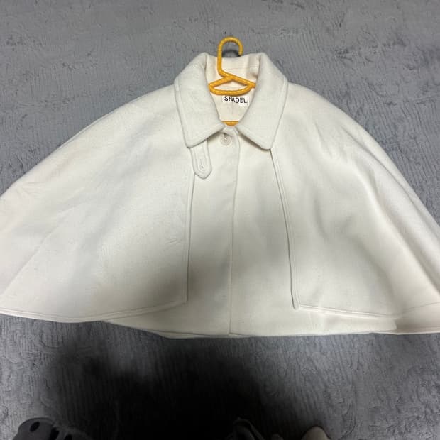 스나이델 2024 복주머니 케이프 코트