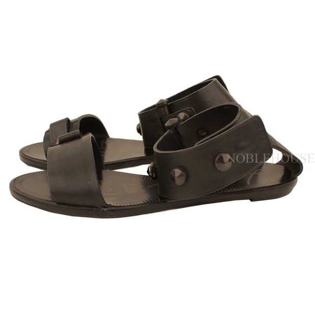 랑방 에떼 블랙 스터드 앵클스트랩 플랫샌들 36