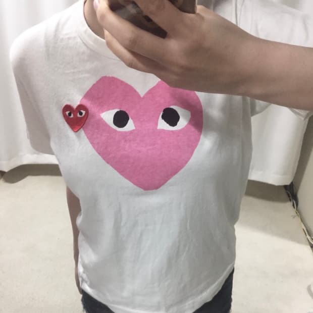 꼼데가르송 핑크 빅하트 로고 화이트 반팔