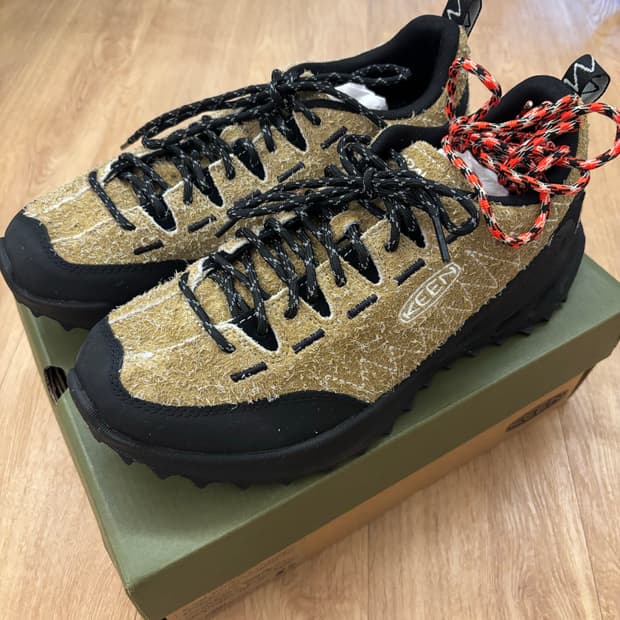 그라미치 x 킨 재스퍼 자이오닉 올리브 275