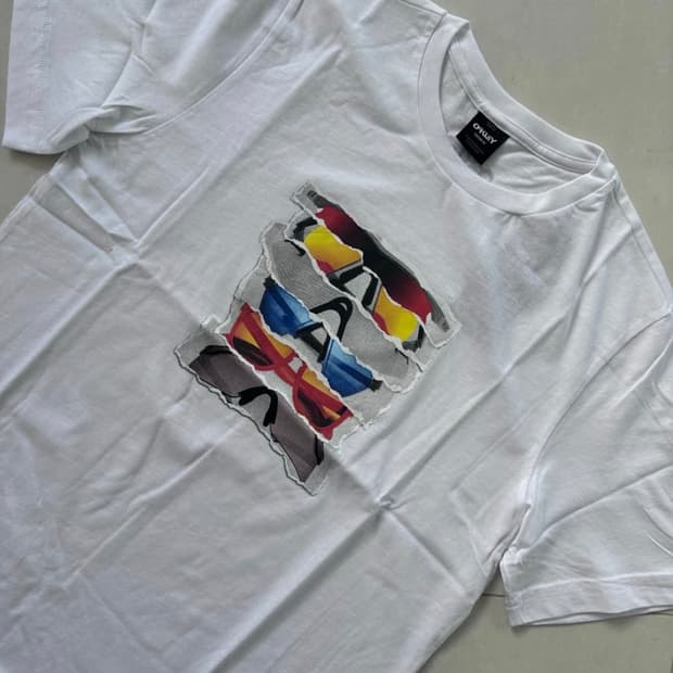 last one/oakley sunglasses print tee 457