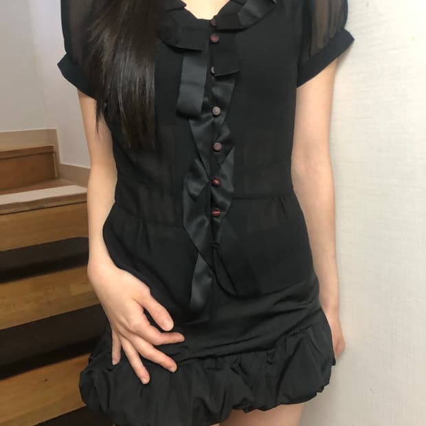 빈티지 블랙 프릴 블라우스
