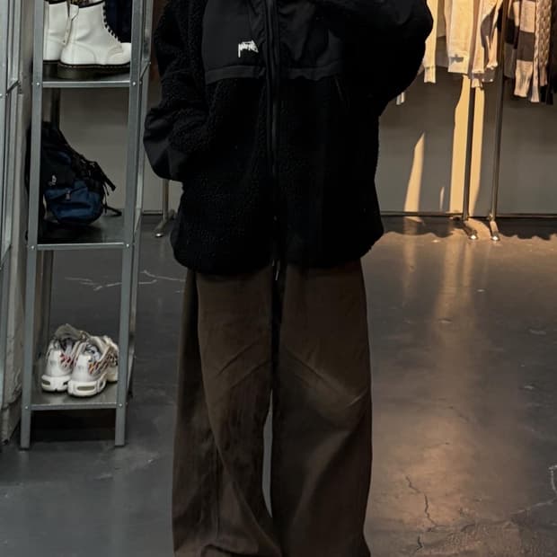 스투시 쉐르파 페널드 블랙 후드 재킷 A2317