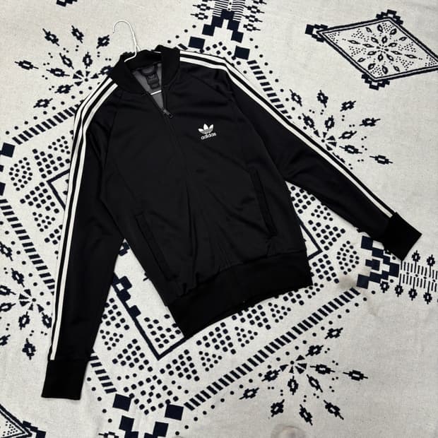 아디다스 흑탭 슈퍼스타 트랙탑 져지