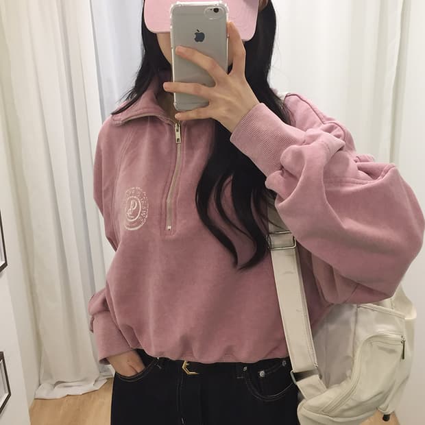Women Lafudgestore Crop Sweatshirt 100
