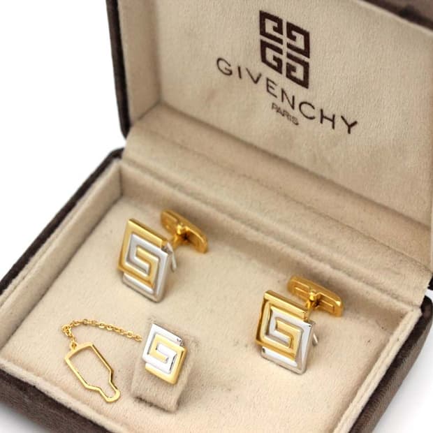 지방시 A-등급 남자 명품 커프스 뱃지 핀 포인트