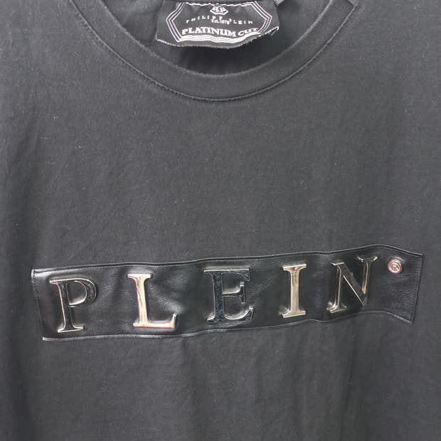 필립플레인 블랙 플래티넘 컷 티셔츠 (남110)