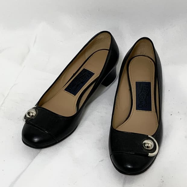 페라가모 블랙 은장 여성 펌프스 로우힐 225-230 빈티지 프라다st