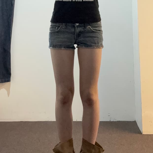 S)massive 빈티지 여성 포켓 자수 디테일 데님 숏팬츠