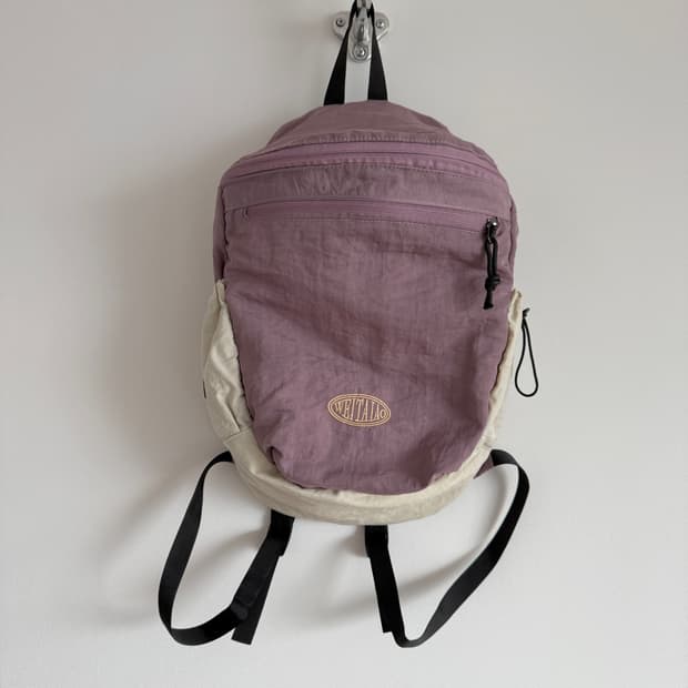 Pre owned 경량 백팩