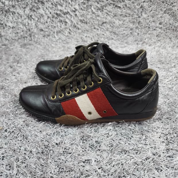 발리 스니커즈 35