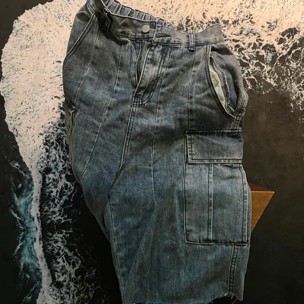 Vintage cargo bermuda shorts