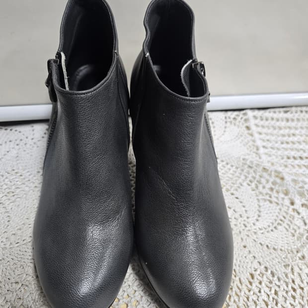 새상품)엘리자베스 앵클 집업 힐 230(225)