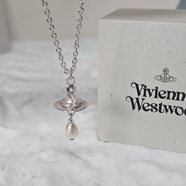 비비안웨스트우드 알렉사 목걸이 새상품