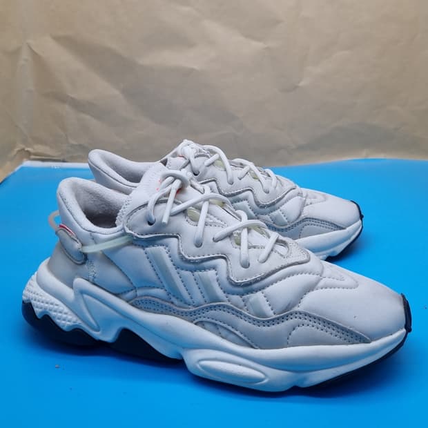 아디다스 오즈위고 베이지 여성운동화230 