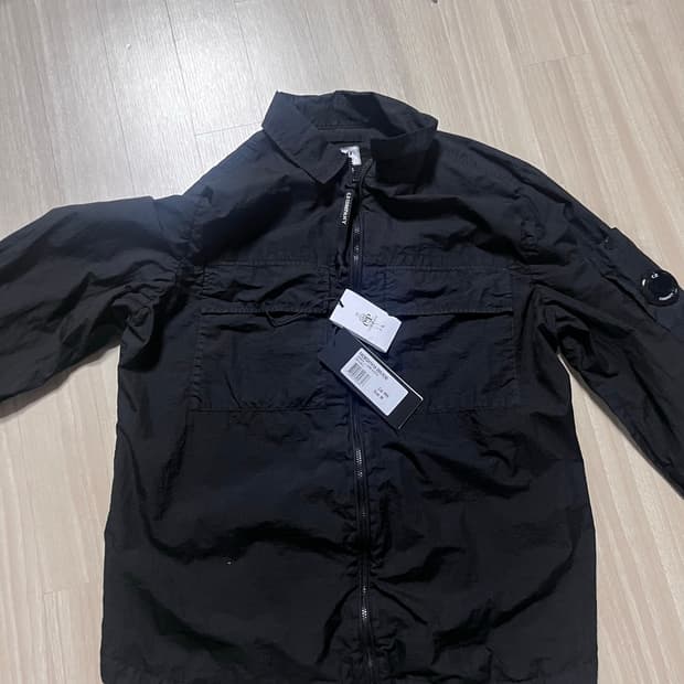 C.P. 컴퍼니 테일론 L 셔츠 블랙 - 23SS m