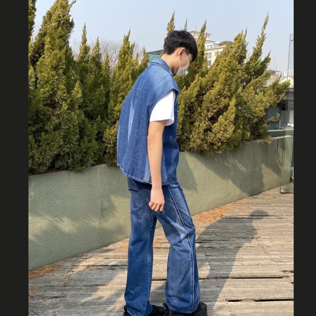 우영미 22SS 브러쉬 워싱 롱스트래이트 데님 팬츠