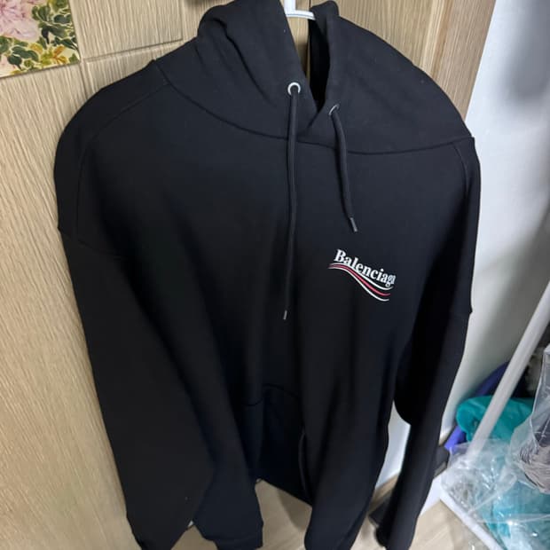 발렌시아가 후드티 라지사이즈