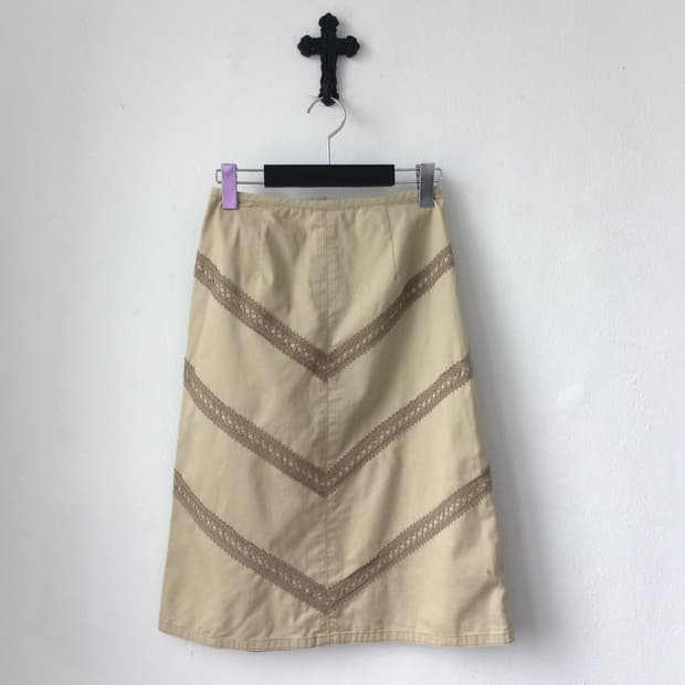 Crochet line detail midi skirt