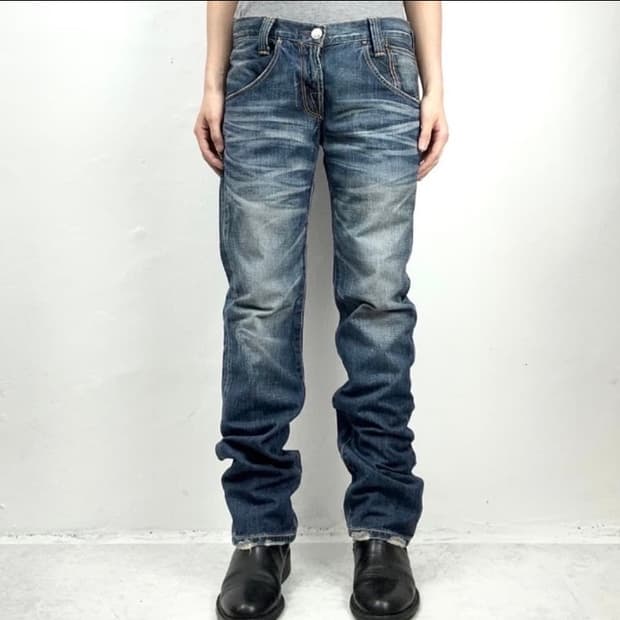 Levi’s 2000s 519 slim straight jean