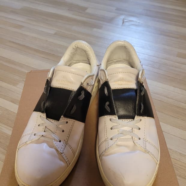발렌티노 히든 블랙 43 / 드클 완료 / 컨디션 양호