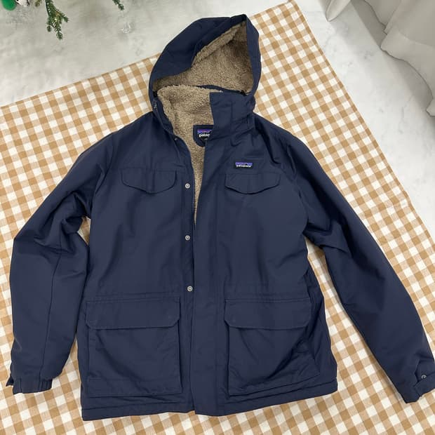 파타고니아 이스머스 파카 L 사이즈