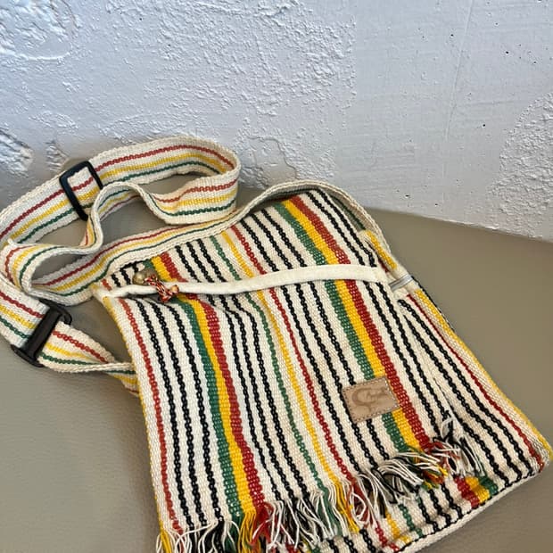 AMINA 에스닉 프린지 크로스백