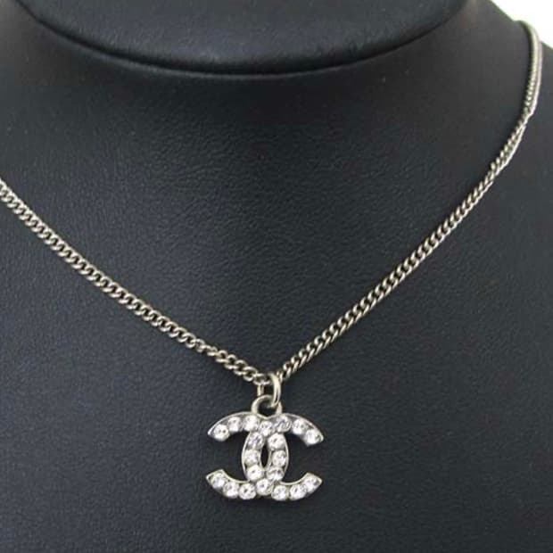 샤넬 CC 로고 실버 목걸이 + 박스