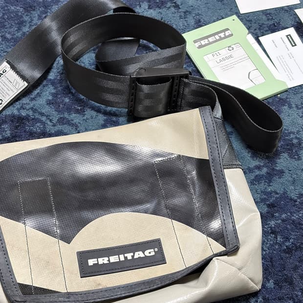 프라이탁 라씨 그레이 블랙